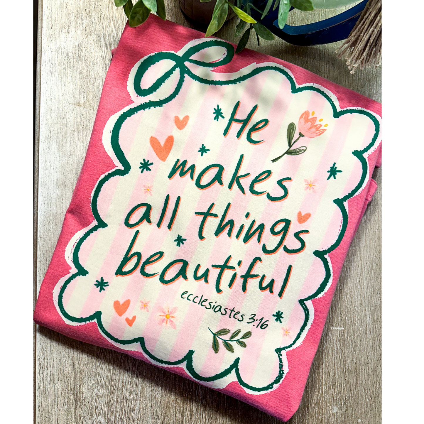 He makes all things beautiful pocket tshirt